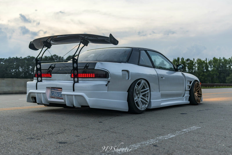 Carica immagine in Galleria Viewer, Paraurti Posteriore KBD Racing Style per Nissan Silvia S13 Coupé / Cabrio (89-94)
