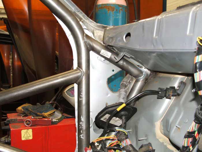 Carica immagine in Galleria Viewer, Roll Bar Multipunto Custom Cages da Saldare per Peugeot 106 - FIA (T45)