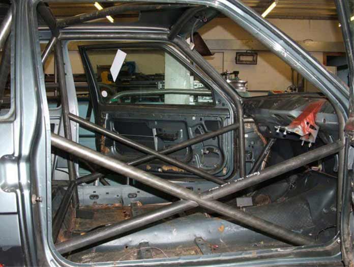 Carica immagine in Galleria Viewer, Roll Bar Multipunto Custom Cages da Saldare per Renault 5 Turbo (80-84) - FIA