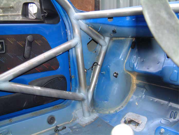 Carica immagine in Galleria Viewer, Roll Bar Multipunto Custom Cages da Saldare per Citroen Saxo - FIA (T45)