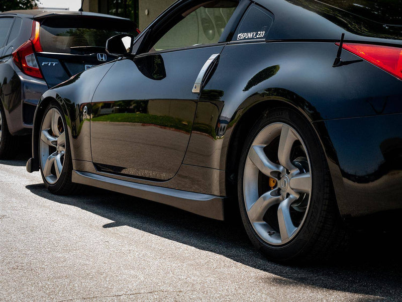 Carica immagine in Galleria Viewer, Estensioni Minigonne KBD Nismo V3 Style per Nissan 350Z (03-08)