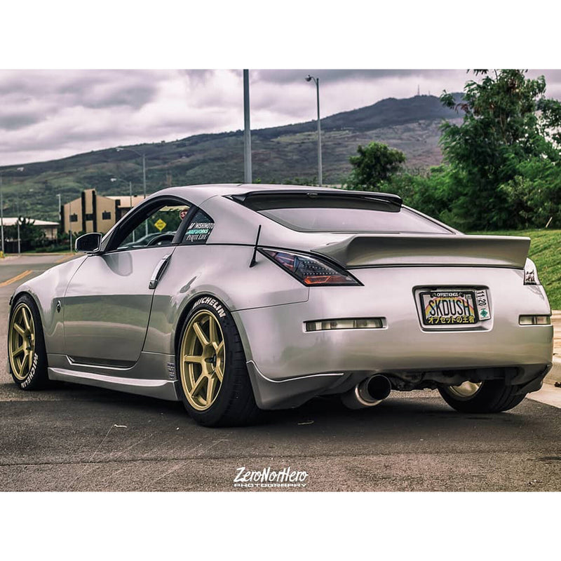 Carica immagine in Galleria Viewer, Estensioni Minigonne KBD Nismo V3 Style per Nissan 350Z (03-08)