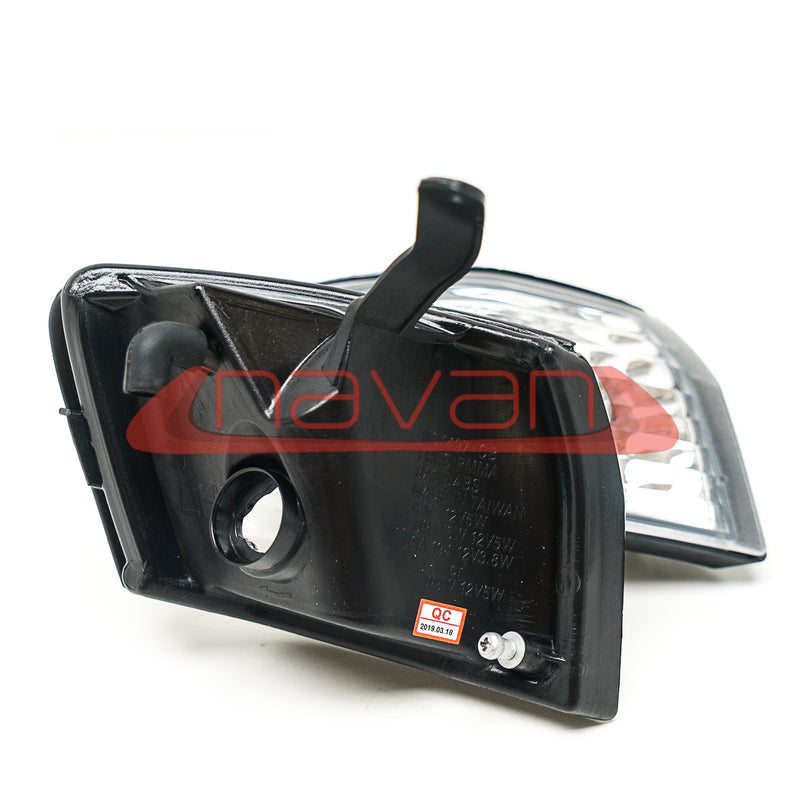 Carica immagine in Galleria Viewer, Luci di Posizione Navan Crystal per Nissan 200SX S14A