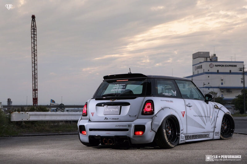 Carica immagine in Galleria Viewer, Kit Carrozzeria Liberty Walk LB Nation Works per Mini R56