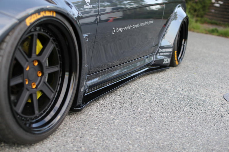 Carica immagine in Galleria Viewer, Kit Carrozzeria Liberty Walk LB Works per Mercedes C63 W204