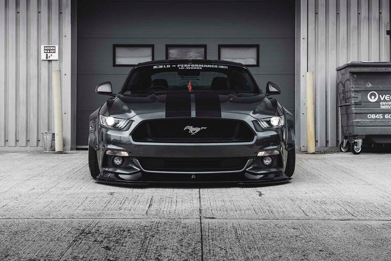 Carica immagine in Galleria Viewer, Kit Carrozzeria Liberty Walk LB Works per Ford Mustang