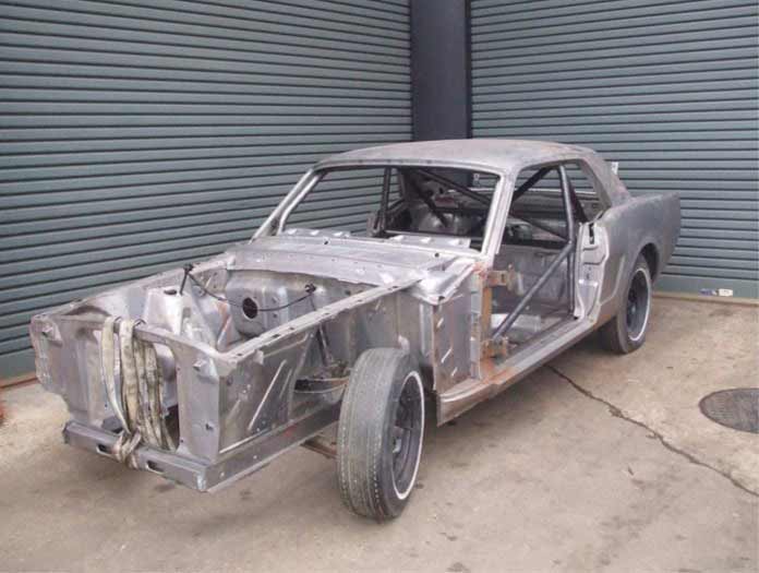 Carica immagine in Galleria Viewer, Roll Bar Storico Custom Cages da Saldare per Ford Mustang Notchback - FIA