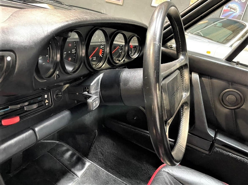 Carica immagine in Galleria Viewer, Distanziale Volante SpacerShop per Porsche 928