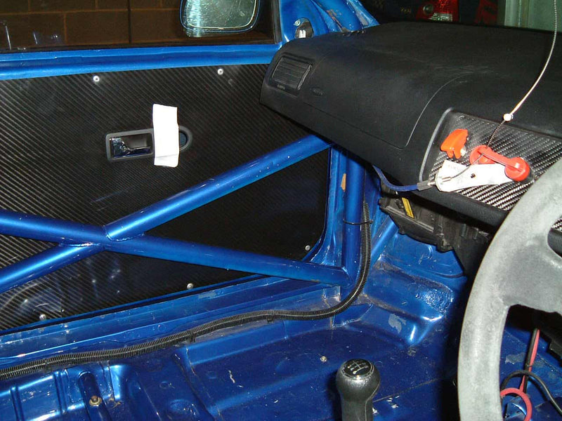 Carica immagine in Galleria Viewer, Roll Bar Multipunto Custom Cages da Saldare per Volkswagen Golf 4 R32 - FIA