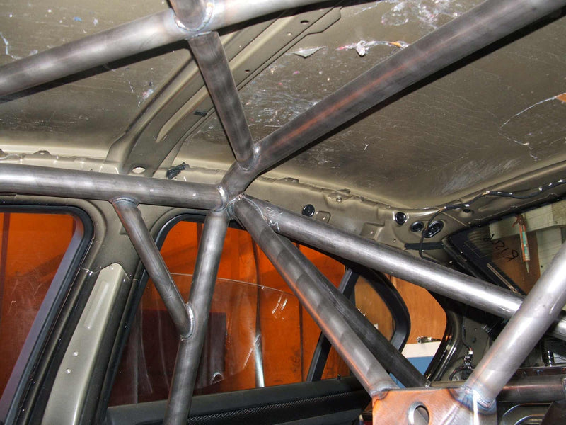 Carica immagine in Galleria Viewer, Roll Bar Multipunto Custom Cages da Saldare per BMW E46 Berlina - FIA
