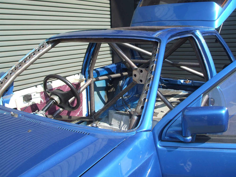 Carica immagine in Galleria Viewer, Roll Bar Multipunto Custom Cages da Saldare per Ford Fiesta MK4 - FIA