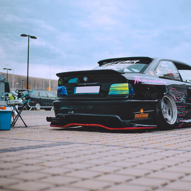 Carica immagine in Galleria Viewer, Spoiler da Tetto Kawaii per BMW E36 Berlina