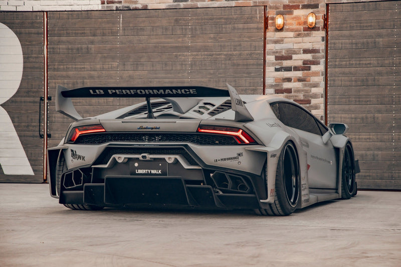 Carica immagine in Galleria Viewer, Kit Carrozzeria Liberty Walk LB Silhouette Works per Lamborghini Huracan GT