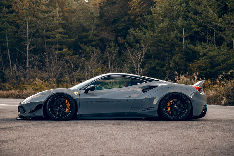 Carica immagine in Galleria Viewer, Kit Carrozzeria Liberty Walk LB Works per Ferrari 488