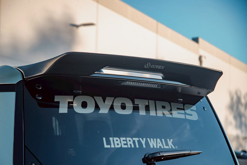 Carica immagine in Galleria Viewer, Kit Carrozzeria Liberty Walk LB Works per Toyota Land Cruiser 250