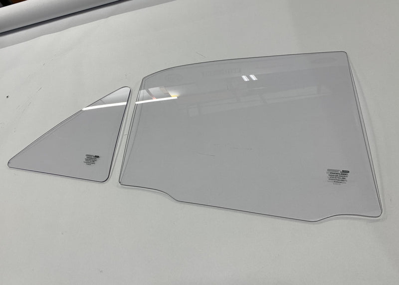 Carica immagine in Galleria Viewer, Vetri in Policarbonato per Lexus IS 200