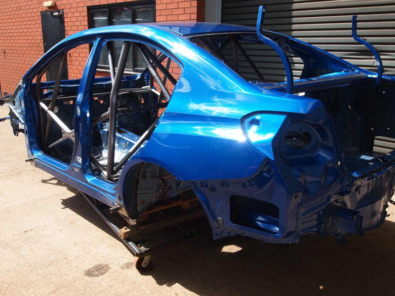 Carica immagine in Galleria Viewer, Roll Bar Multipunto Custom Cages da Saldare per Subaru Impreza VAB - FIA