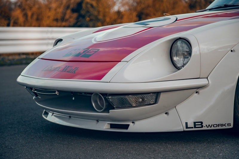 Carica immagine in Galleria Viewer, Kit Carrozzeria Liberty Walk LB Works per Datsun 240Z