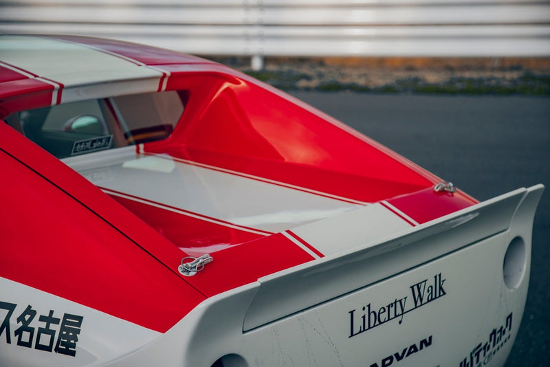 Carica immagine in Galleria Viewer, Kit Carrozzeria Liberty Walk LB Works per Datsun 240Z