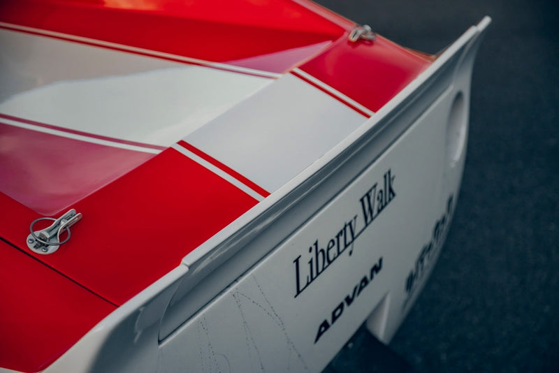 Carica immagine in Galleria Viewer, Kit Carrozzeria Liberty Walk LB Works per Datsun 240Z