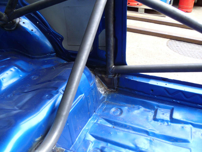 Carica immagine in Galleria Viewer, Roll Bar Multipunto Custom Cages da Saldare per Opel Corsa B - FIA