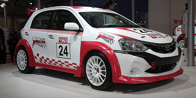 Carica immagine in Galleria Viewer, Vetri in Policarbonato per Toyota Etios
