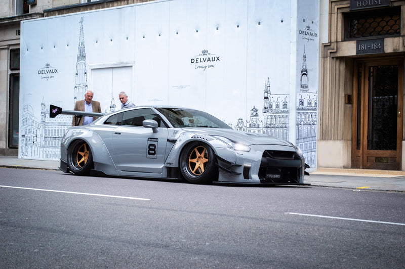 Carica immagine in Galleria Viewer, Kit Carrozzeria Liberty Walk LB Works Type 2 per Nissan GTR (12-16)
