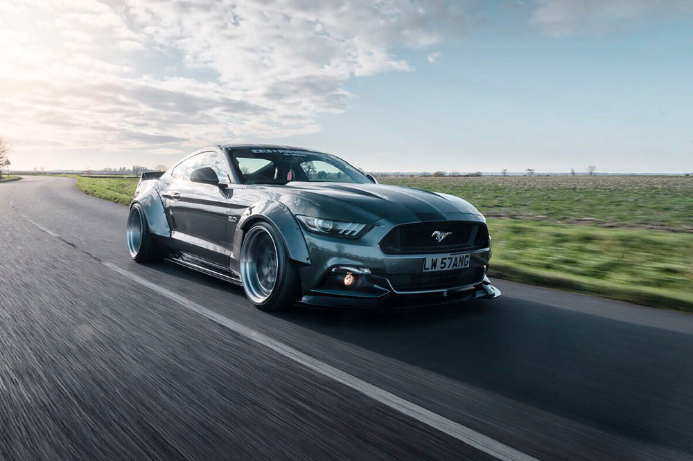 Kit Carrozzeria Liberty Walk LB Works per Ford Mustang