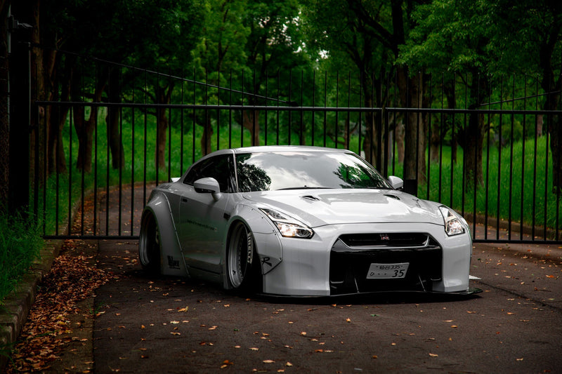 Carica immagine in Galleria Viewer, Kit Carrozzeria Liberty Walk LB Works Ver.2 per Nissan GTR
