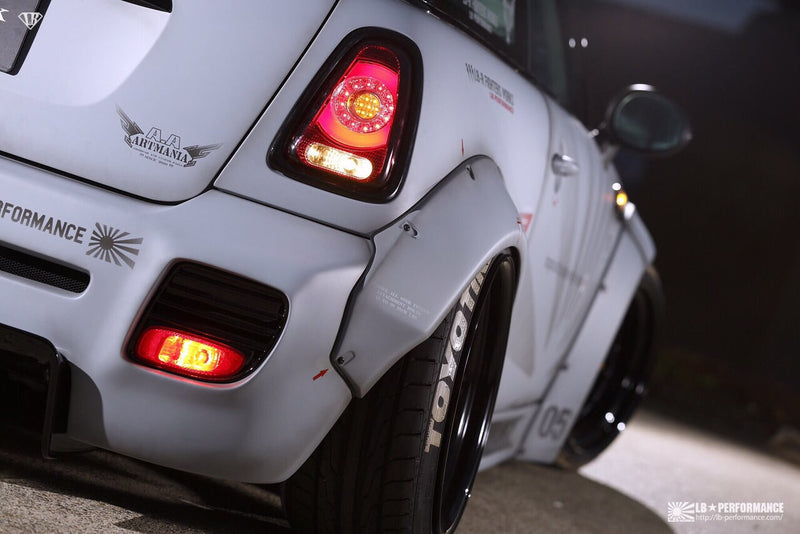 Carica immagine in Galleria Viewer, Kit Carrozzeria Liberty Walk LB Nation Works per Mini R56
