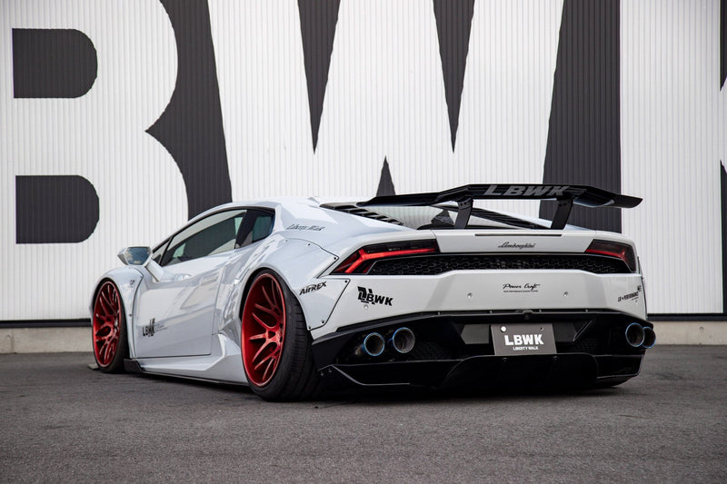 Carica immagine in Galleria Viewer, Kit Carrozzeria Liberty Walk LB Works Ver.1 per Lamborghini Huracan
