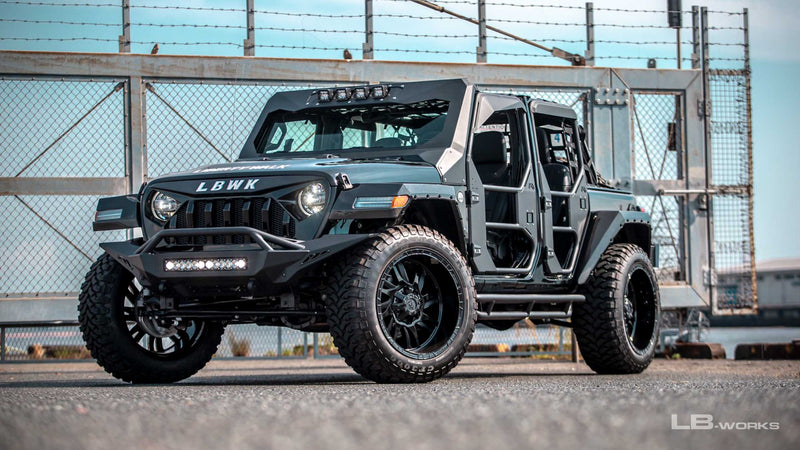 Carica immagine in Galleria Viewer, Kit Carrozzeria Liberty Walk LB Works Fairline per Jeep Wrangler JL (2019+)
