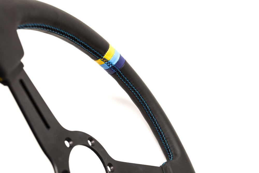 Volante GReddy "Medium Type" a Calice (47 mm), Pelle Nera, Razze Nere - 340 mm