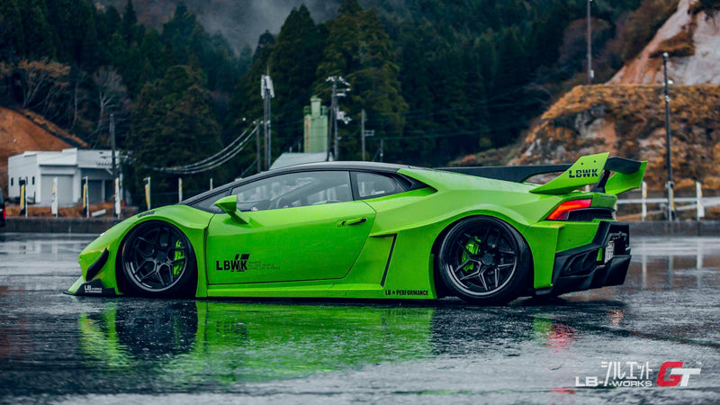 Carica immagine in Galleria Viewer, Kit Carrozzeria Liberty Walk LB Silhouette Works per Lamborghini Huracan GT Spyder

