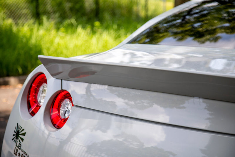 Carica immagine in Galleria Viewer, Kit Carrozzeria Liberty Walk LB Works Ver.2 per Nissan GTR
