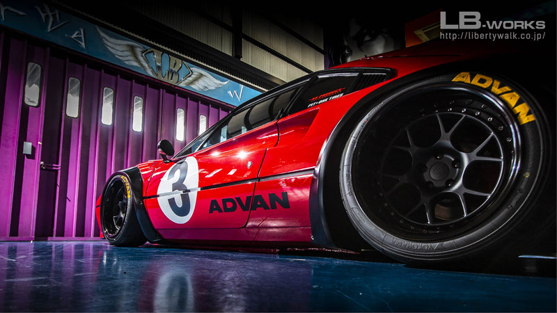 Carica immagine in Galleria Viewer, Kit Carrozzeria Liberty Walk LB Works per Ferrari 308 GTB
