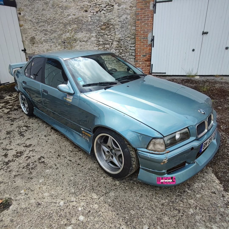 Carica immagine in Galleria Viewer, Kit Carrozzeria Felony per BMW E36 Berlina
