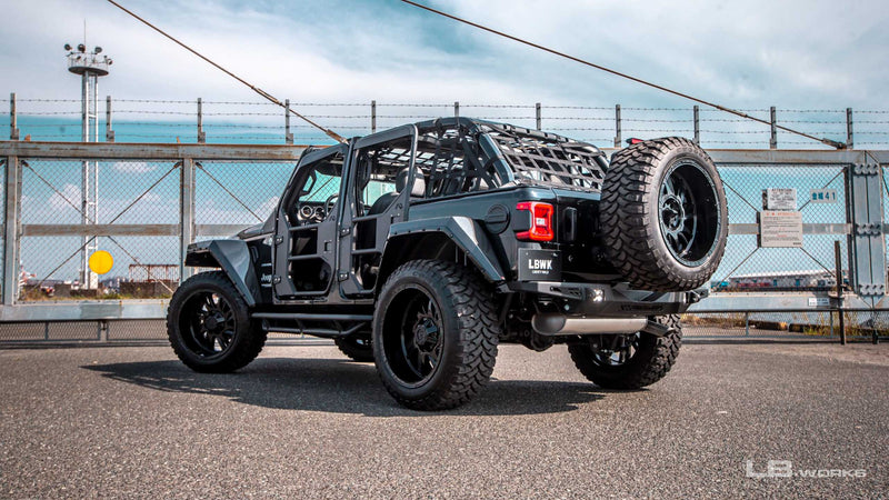 Carica immagine in Galleria Viewer, Kit Carrozzeria Liberty Walk LB Works Fairline per Jeep Wrangler JL (2019+)
