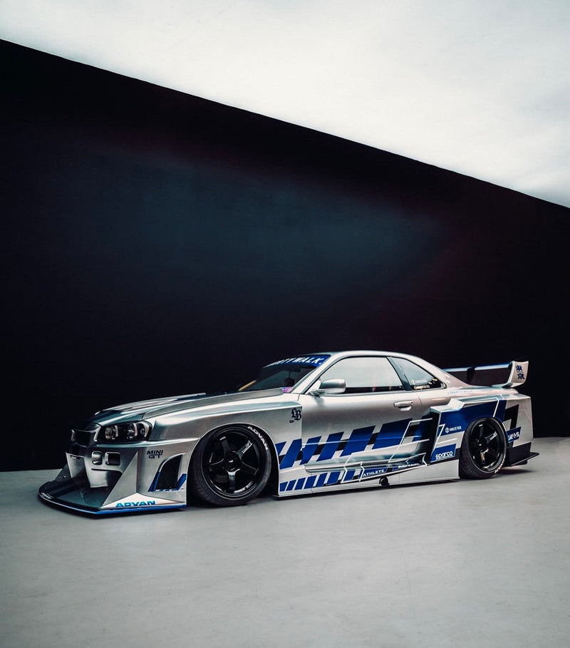 Carica immagine in Galleria Viewer, Kit Carrozzeria Liberty Walk LB Super Silhouette per Nissan Skyline R34

