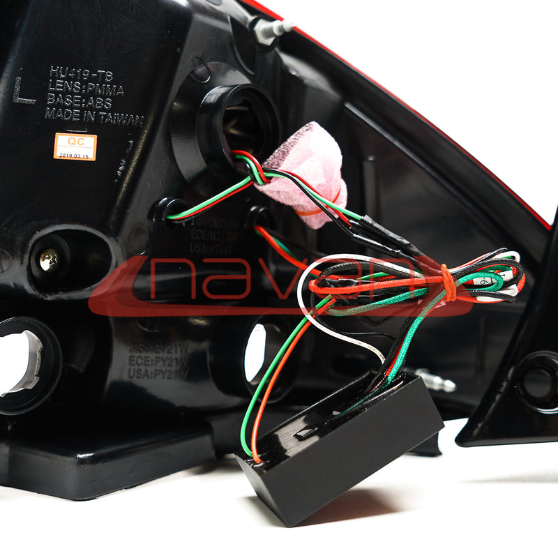 Carica immagine in Galleria Viewer, Fanali Posteriori Navan a LED per Lexus IS200 &amp; IS300 (98-05)

