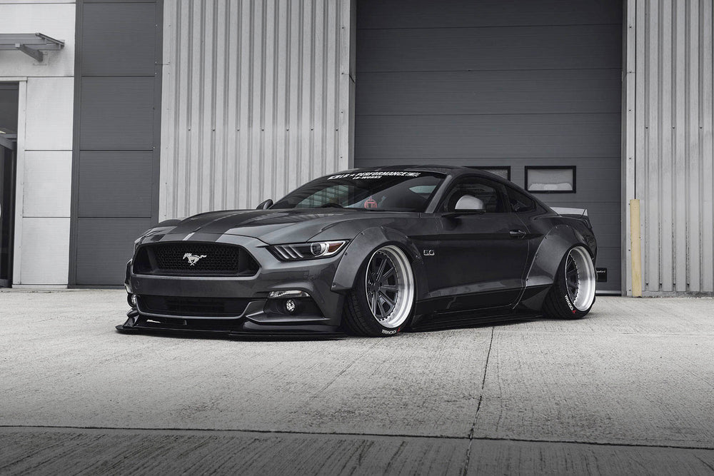Kit Carrozzeria Liberty Walk LB Works per Ford Mustang