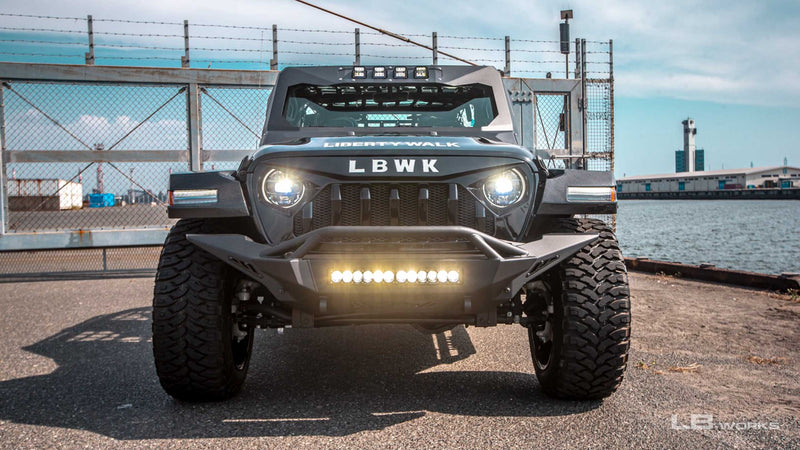 Carica immagine in Galleria Viewer, Kit Carrozzeria Liberty Walk LB Works Fairline per Jeep Wrangler JL (2019+)
