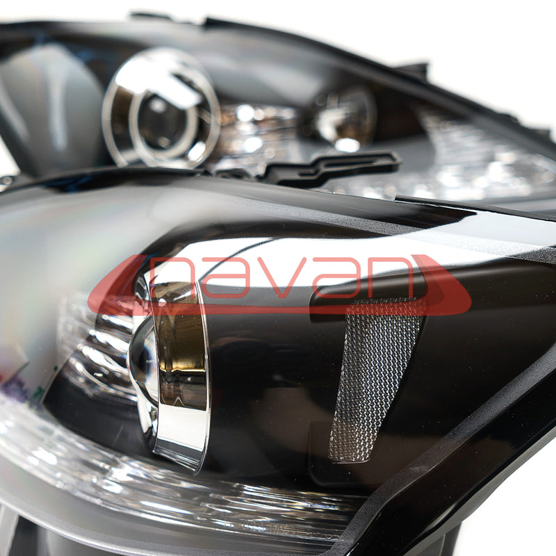 Carica immagine in Galleria Viewer, Fari Anteriori Navan LED per Lexus IS220d &amp; IS250 (05-13) Frecce Sequenziali

