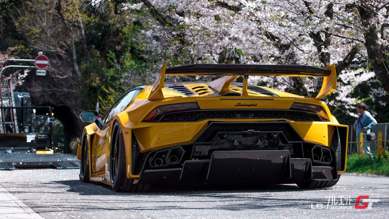 Carica immagine in Galleria Viewer, Kit Carrozzeria Liberty Walk LB Silhouette Works per Lamborghini Huracan GT Spyder
