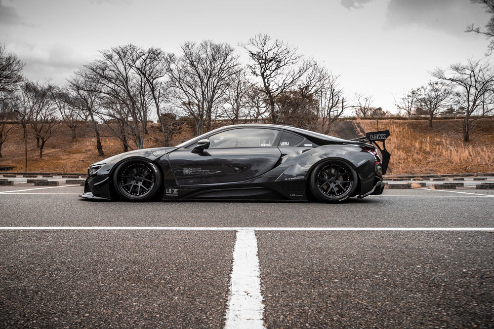 Kit Carrozzeria Liberty Walk LB Works Ver.1 per BMW i8
