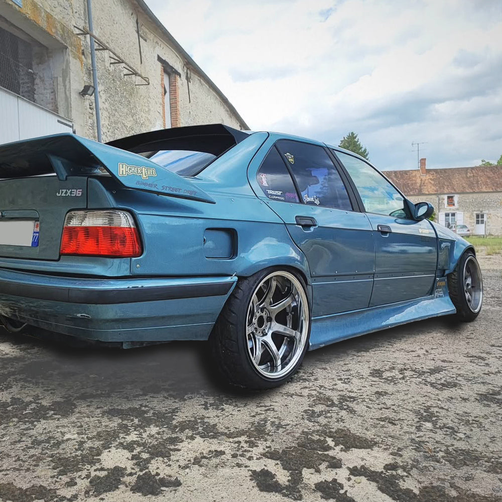 Kit Carrozzeria Felony per BMW E36 Berlina