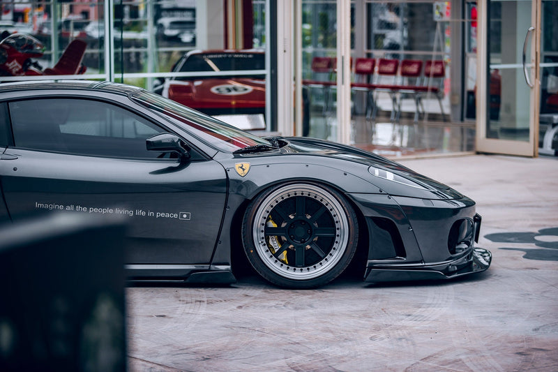 Carica immagine in Galleria Viewer, Kit Carrozzeria Liberty Walk LB Works Ver.2 per Ferrari F430
