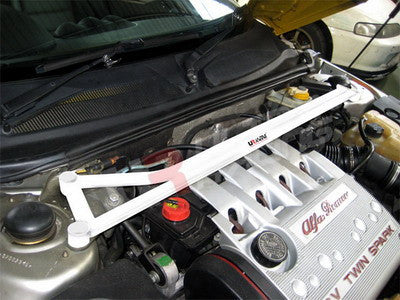 Carica immagine in Galleria Viewer, Barra anti-avvicinamento superiore anteriore ULTRA RACING Alfa Romeo Spider GTV 2.0

