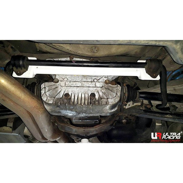 Carica immagine in Galleria Viewer, Barra antiavvicinamento posteriore inferiore 2 punti ULTRA RACING BMW 3-Series E46 M3 3.2 01-06
