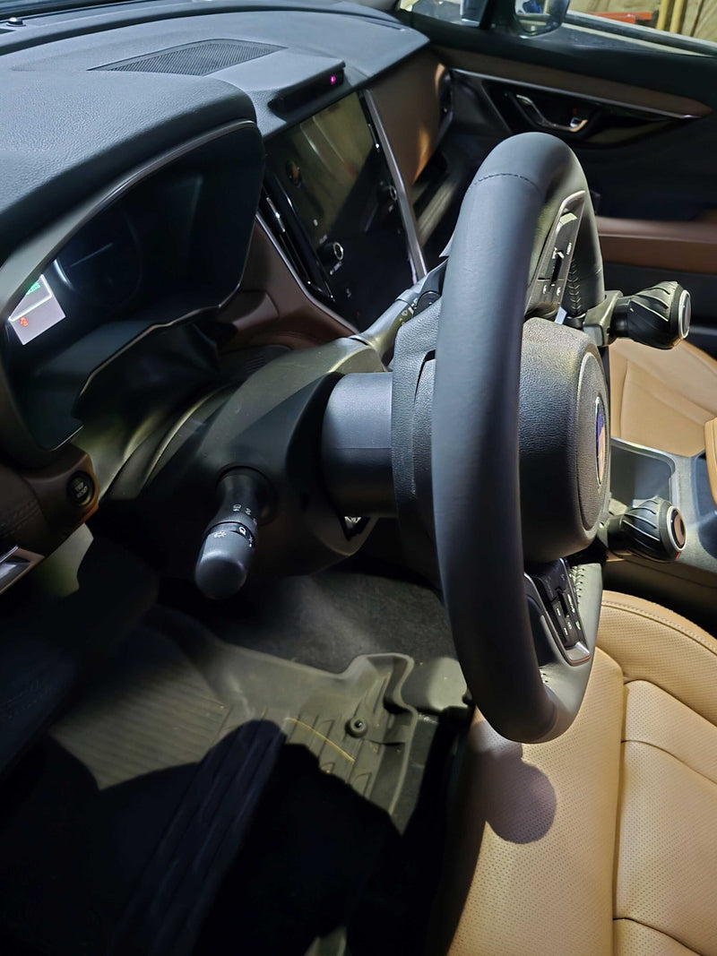 Carica immagine in Galleria Viewer, Distanziale Volante SpacerShop per Subaru Outback (2014+)
